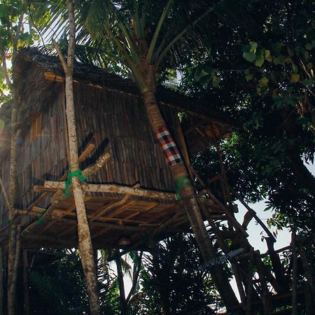 Nyuh Bengkok Tree House Hotel Batununggul Екстериор снимка