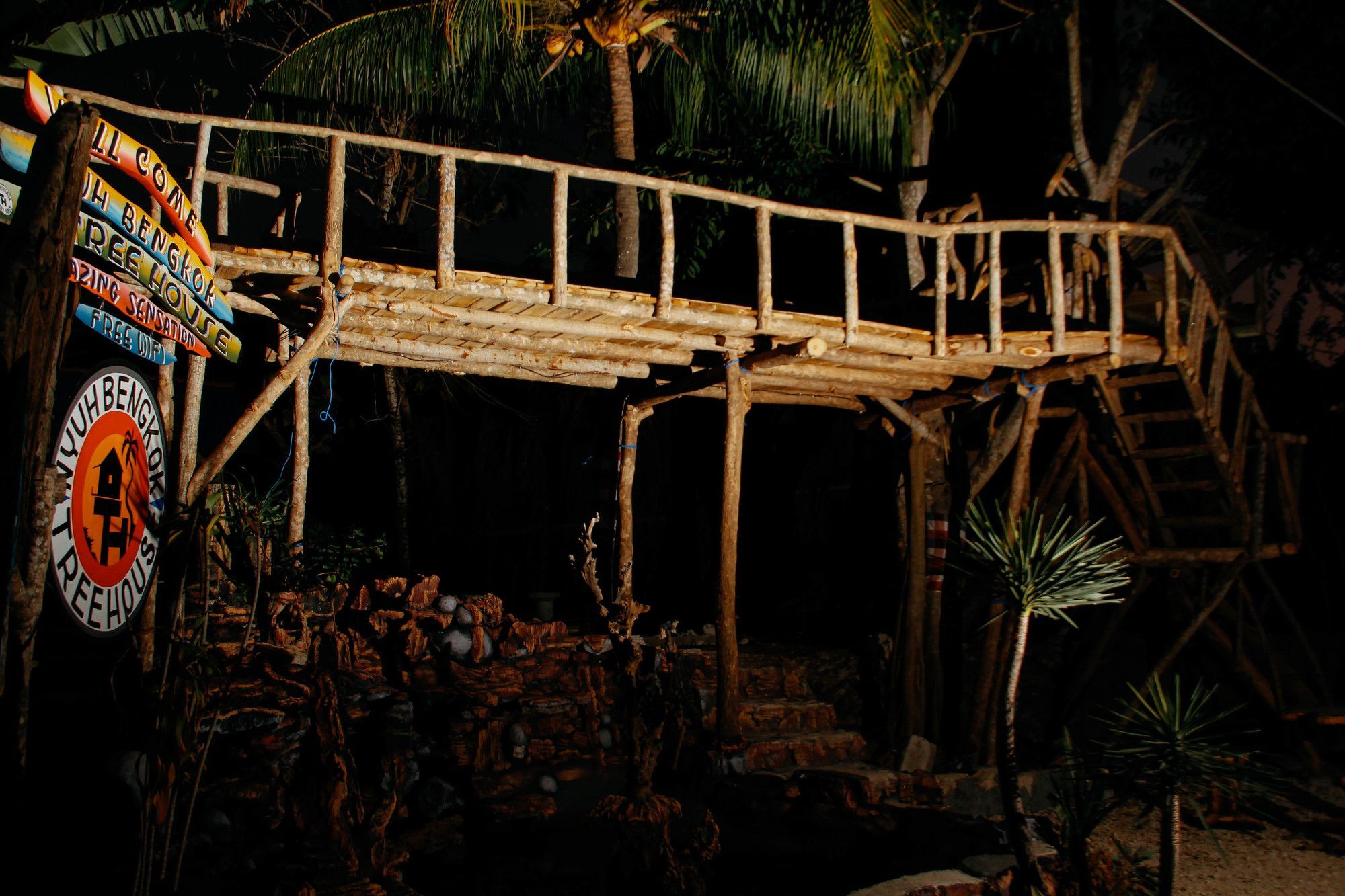 Nyuh Bengkok Tree House Hotel Batununggul Екстериор снимка